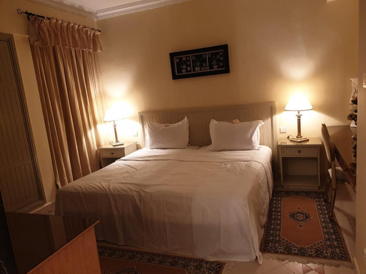 Farah Safi Hotel Bagian luar foto